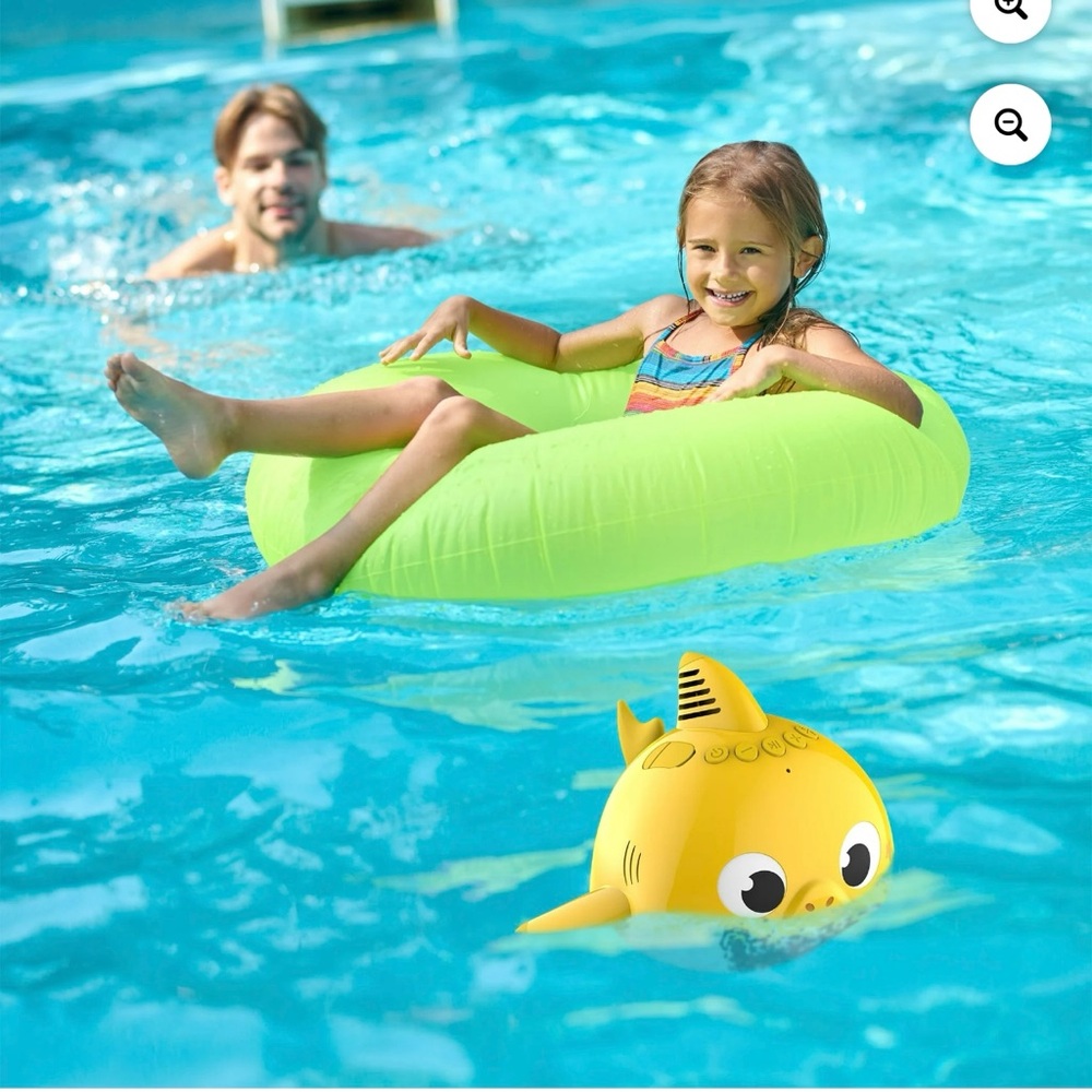 NEW Baby Shark Floating Waterproof LED Wireless Bluetooth Portable Speaker - Picture 5 of 10